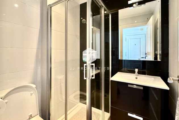 Z drugiej ręki - Mieszkanie w bloku -
Orihuela Costa - Villamartín-las Filipinas