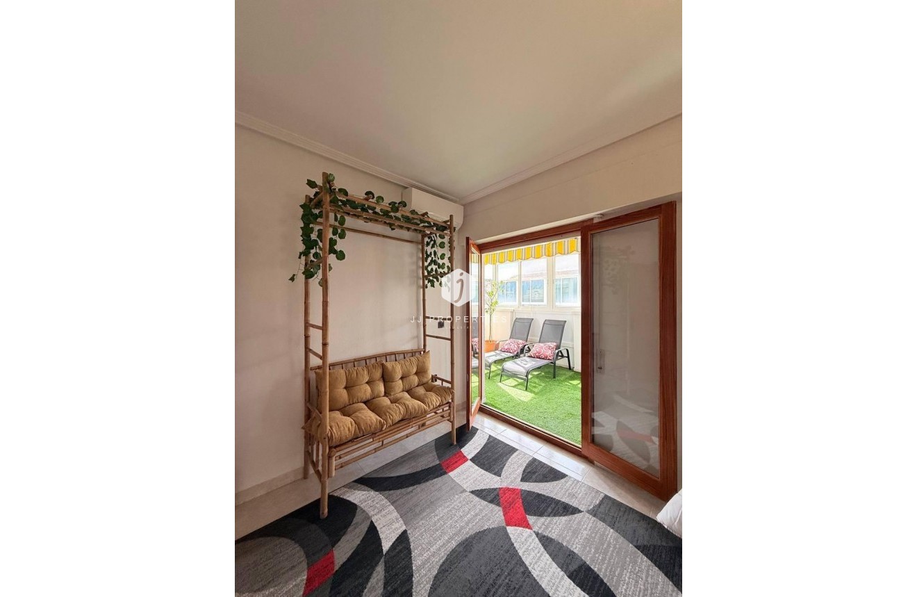 Segunda mano - Ático -
Torrevieja - Playa del Cura