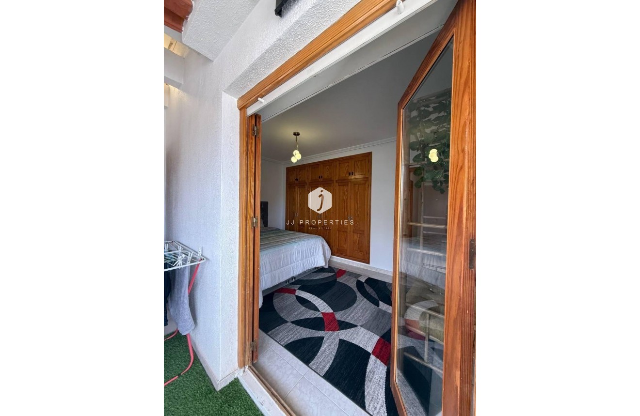 Segunda mano - Ático -
Torrevieja - Playa del Cura