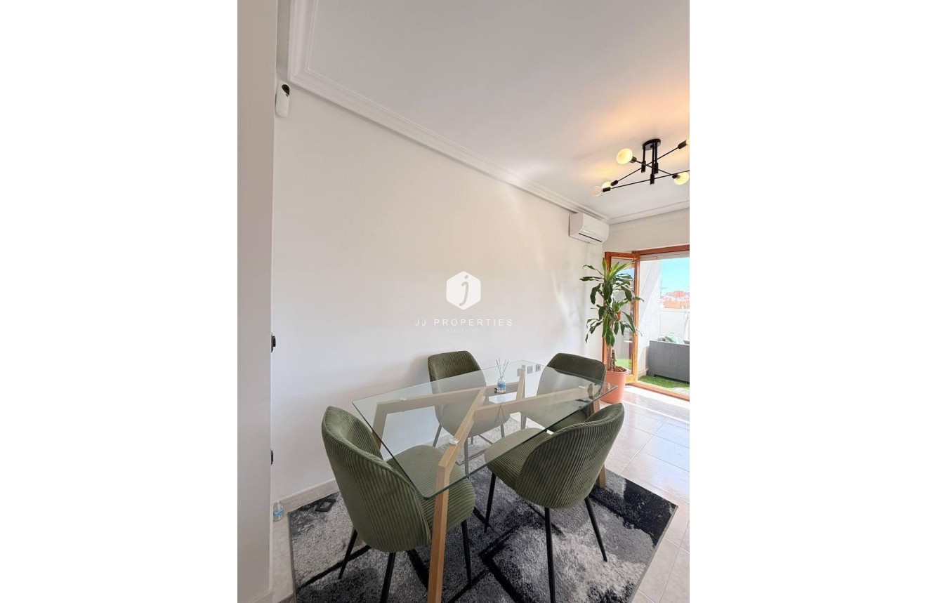 Segunda mano - Ático -
Torrevieja - Playa del Cura