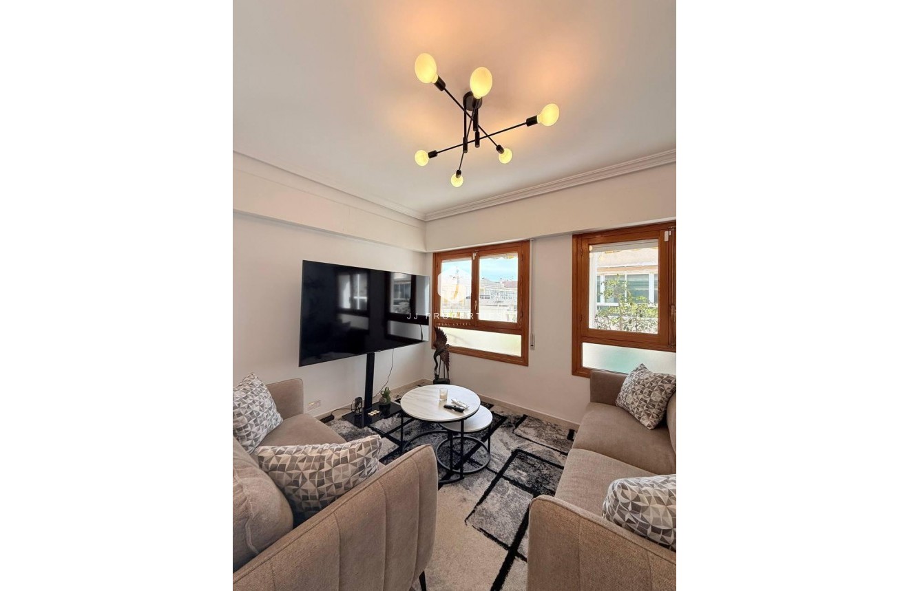 Segunda mano - Ático -
Torrevieja - Playa del Cura