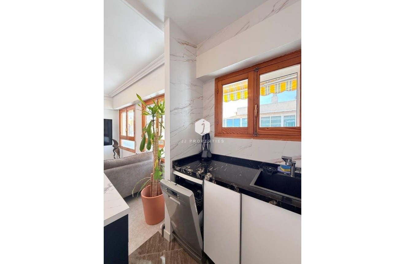 Segunda mano - Ático -
Torrevieja - Playa del Cura