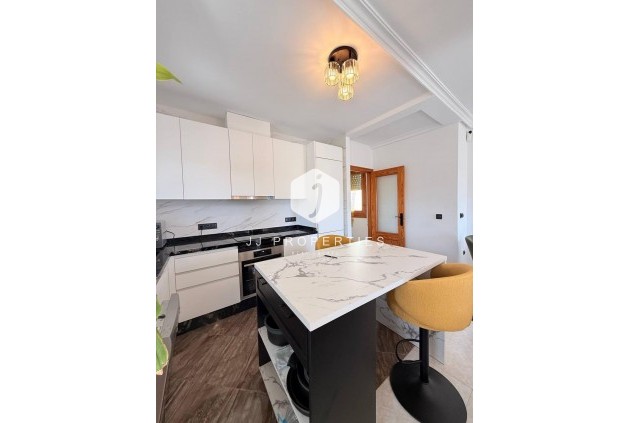 Segunda mano - Ático -
Torrevieja - Playa del Cura