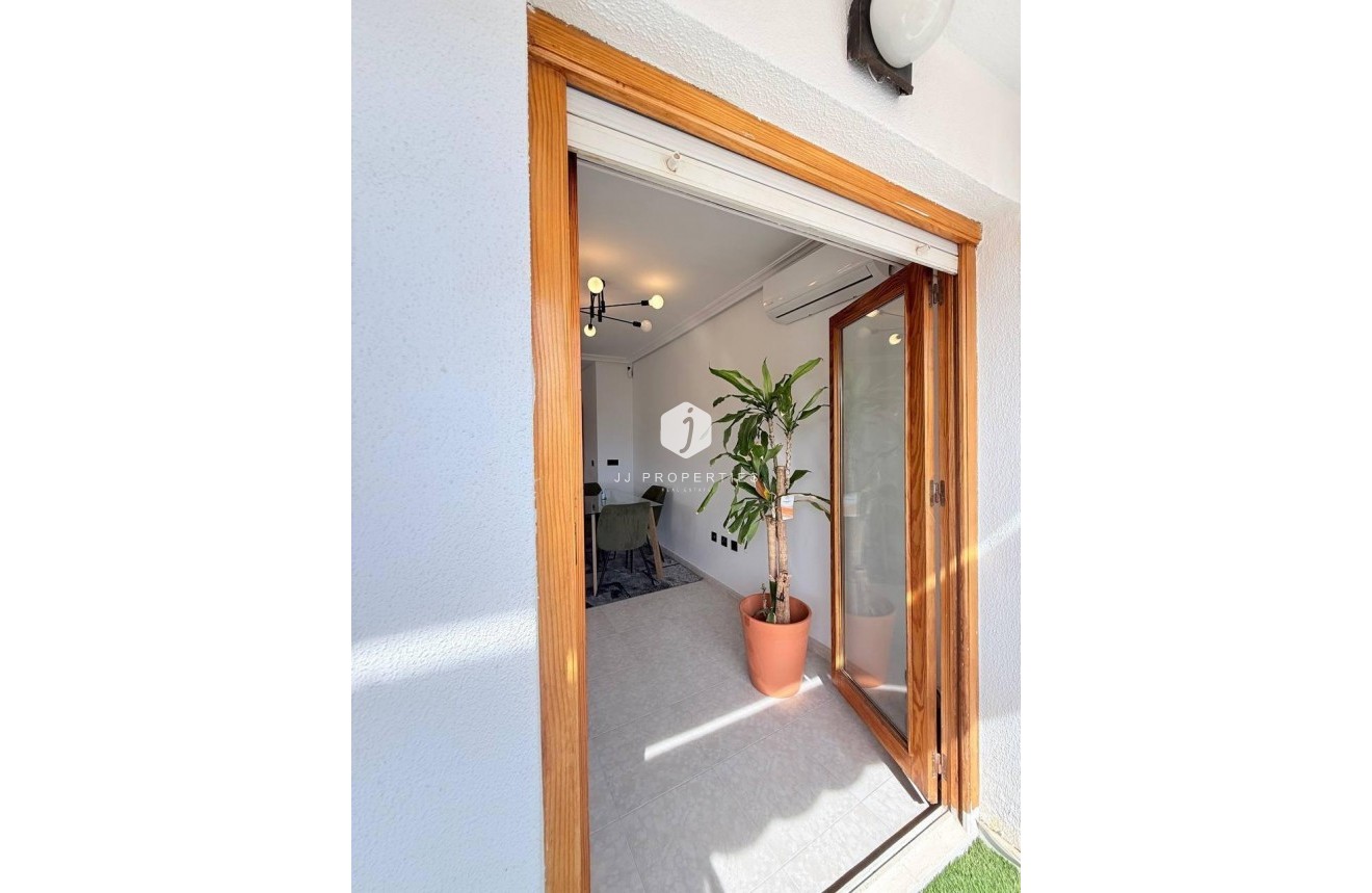 Segunda mano - Ático -
Torrevieja - Playa del Cura