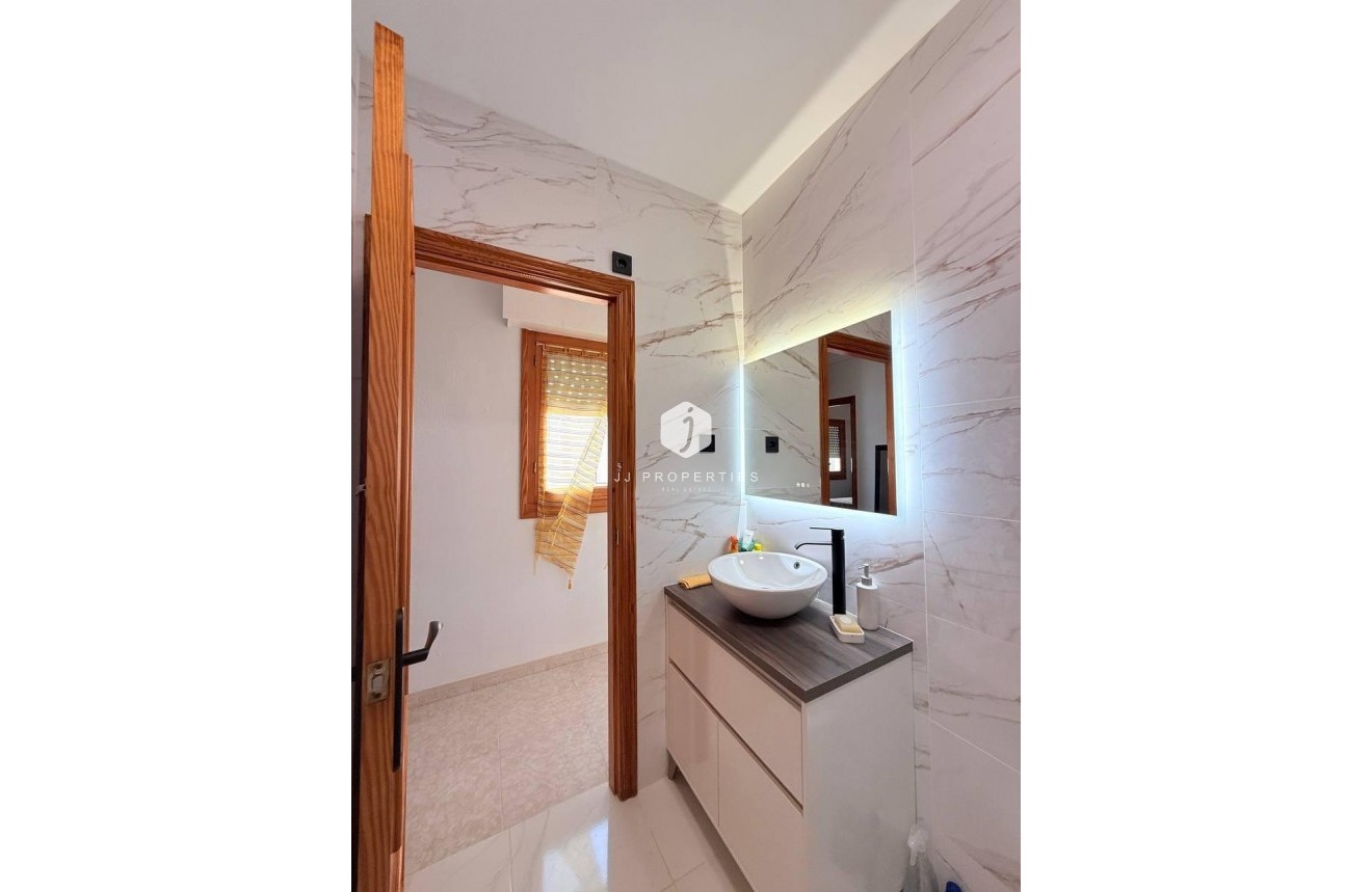 Segunda mano - Ático -
Torrevieja - Playa del Cura