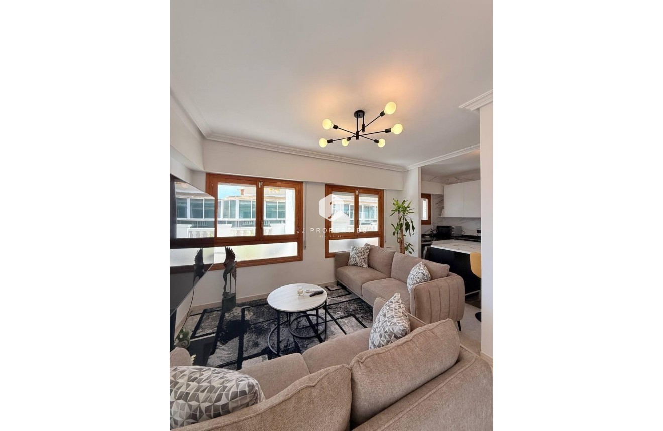 Segunda mano - Ático -
Torrevieja - Playa del Cura