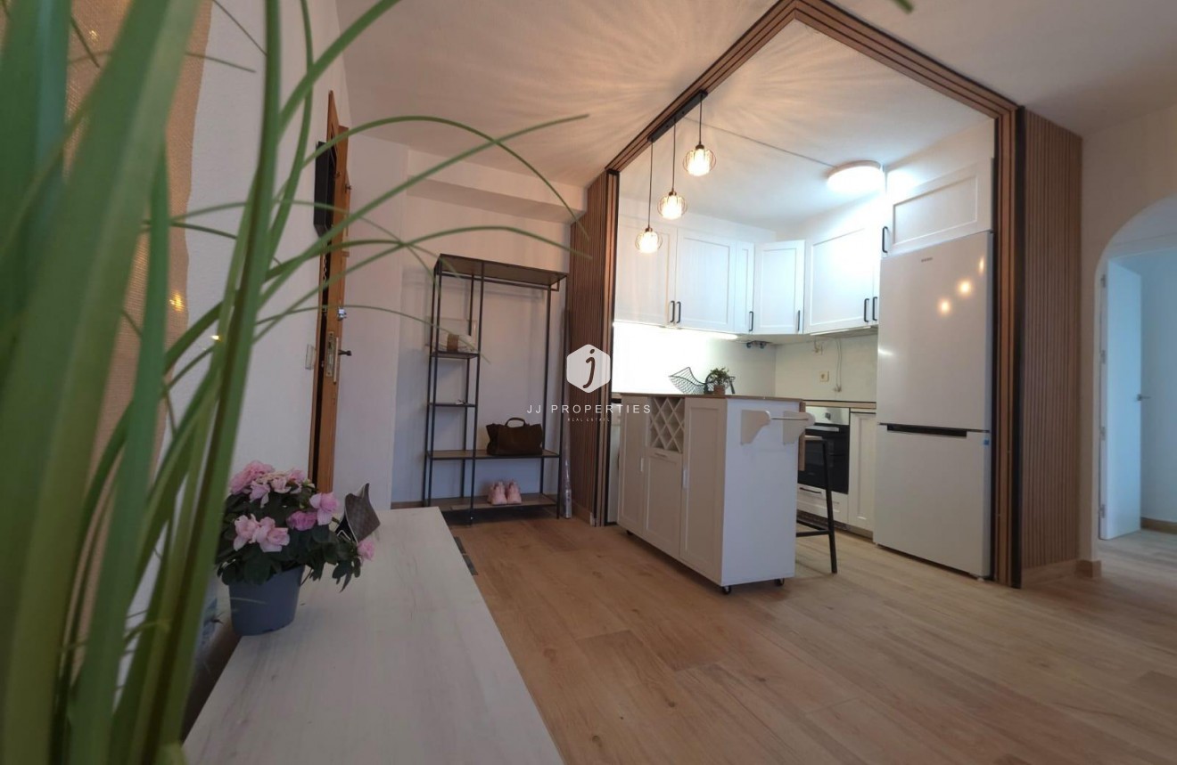 Aus zweiter Hand - Penthouse -
Torrevieja - Cala Ferris