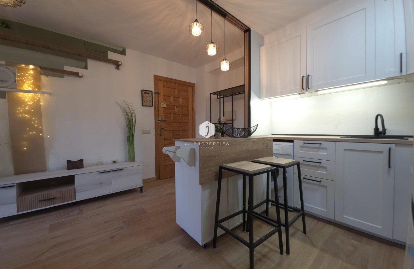 Aus zweiter Hand - Penthouse -
Torrevieja - Cala Ferris