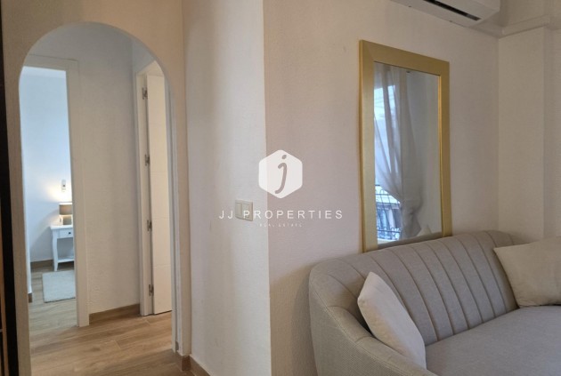 Aus zweiter Hand - Penthouse -
Torrevieja - Cala Ferris