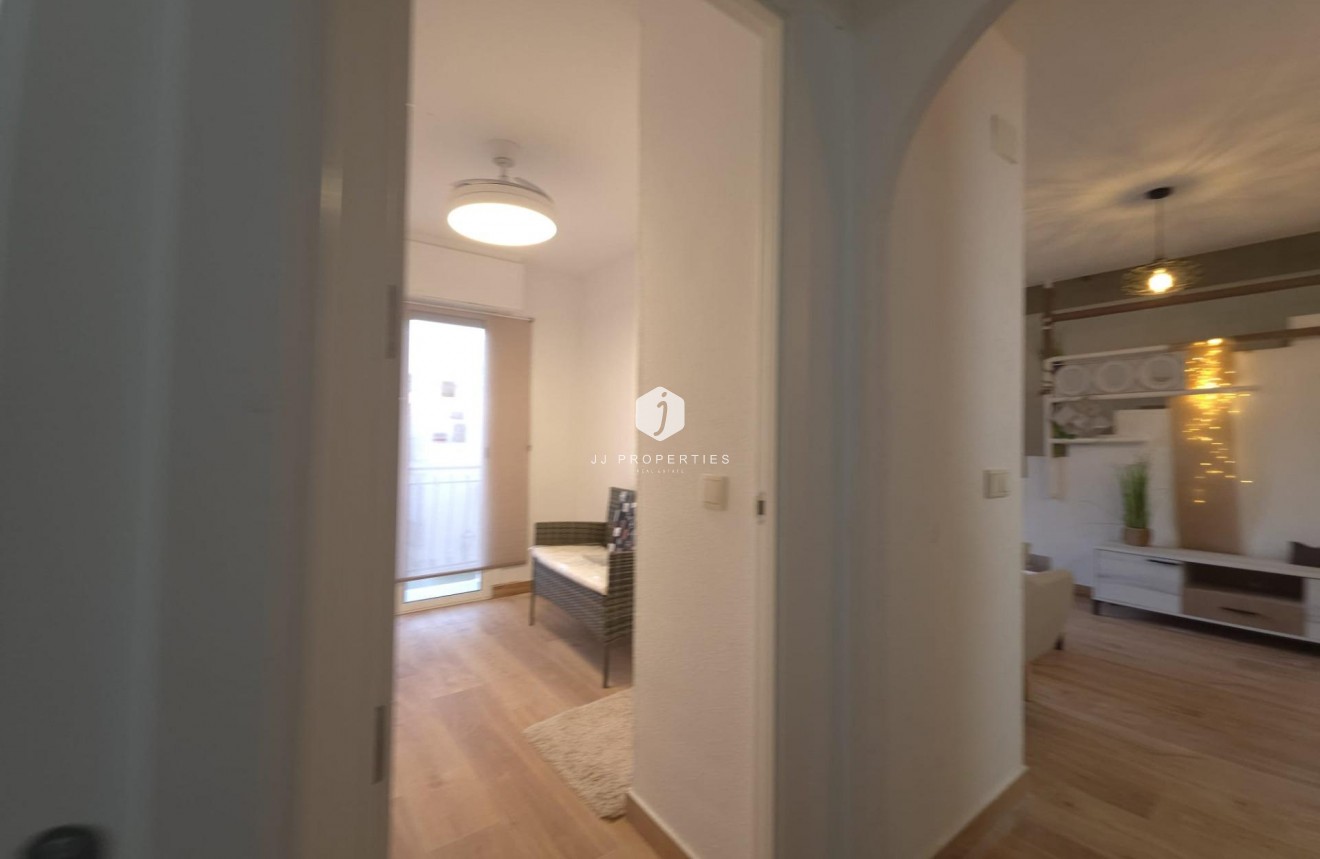 Aus zweiter Hand - Penthouse -
Torrevieja - Cala Ferris