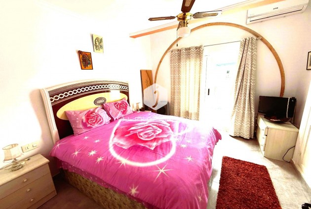 Segunda mano - Chalet -
Torrevieja - El chaparral