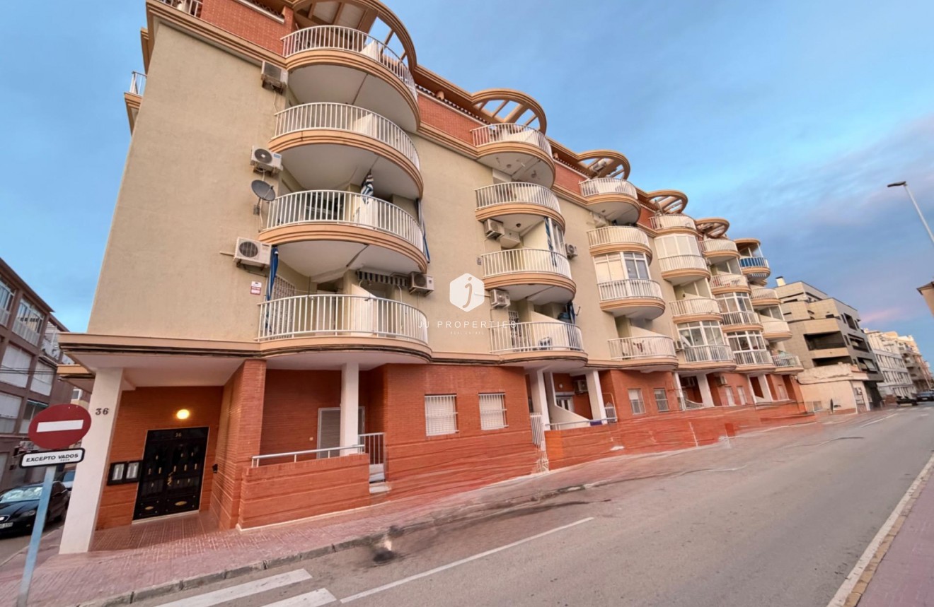 Segunda mano - Apartamento / piso -
Torrevieja - La Mata Pueblo