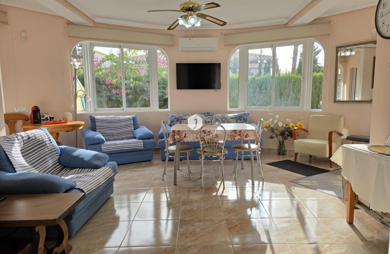 Tweedehands - Villa -
Orihuela Costa - Playa Flamenca