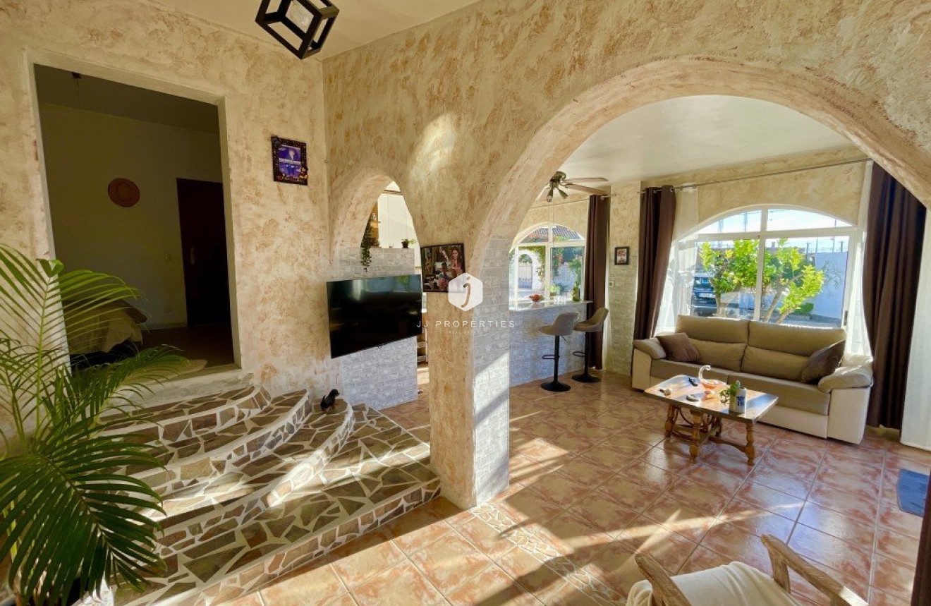 Segunda mano - Villa -
Ciudad Quesada - Costa Blanca