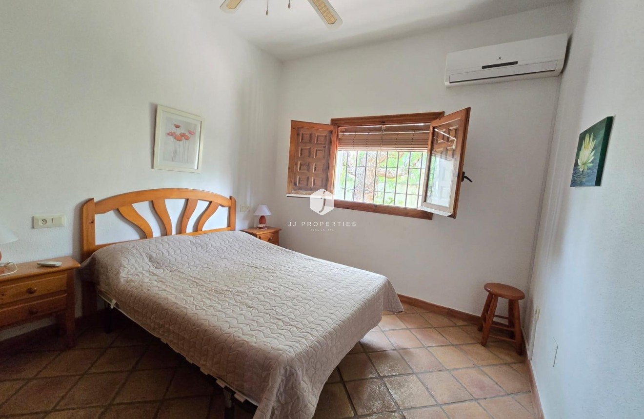 Z drugiej ręki - Villa -
Orihuela Costa - Cabo Roig