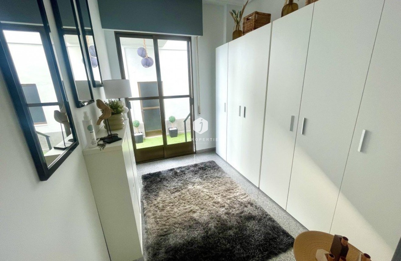 Z drugiej ręki - Mieszkanie w bloku -
Orihuela Costa - Costa Blanca