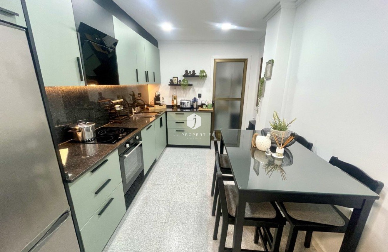 Z drugiej ręki - Mieszkanie w bloku -
Orihuela Costa - Costa Blanca