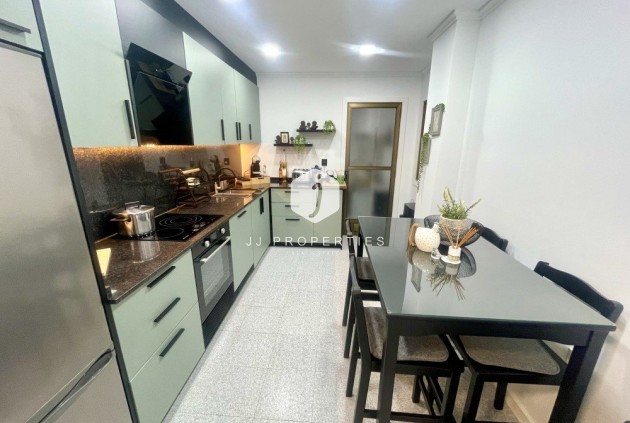 Z drugiej ręki - Mieszkanie w bloku -
Orihuela Costa - Costa Blanca