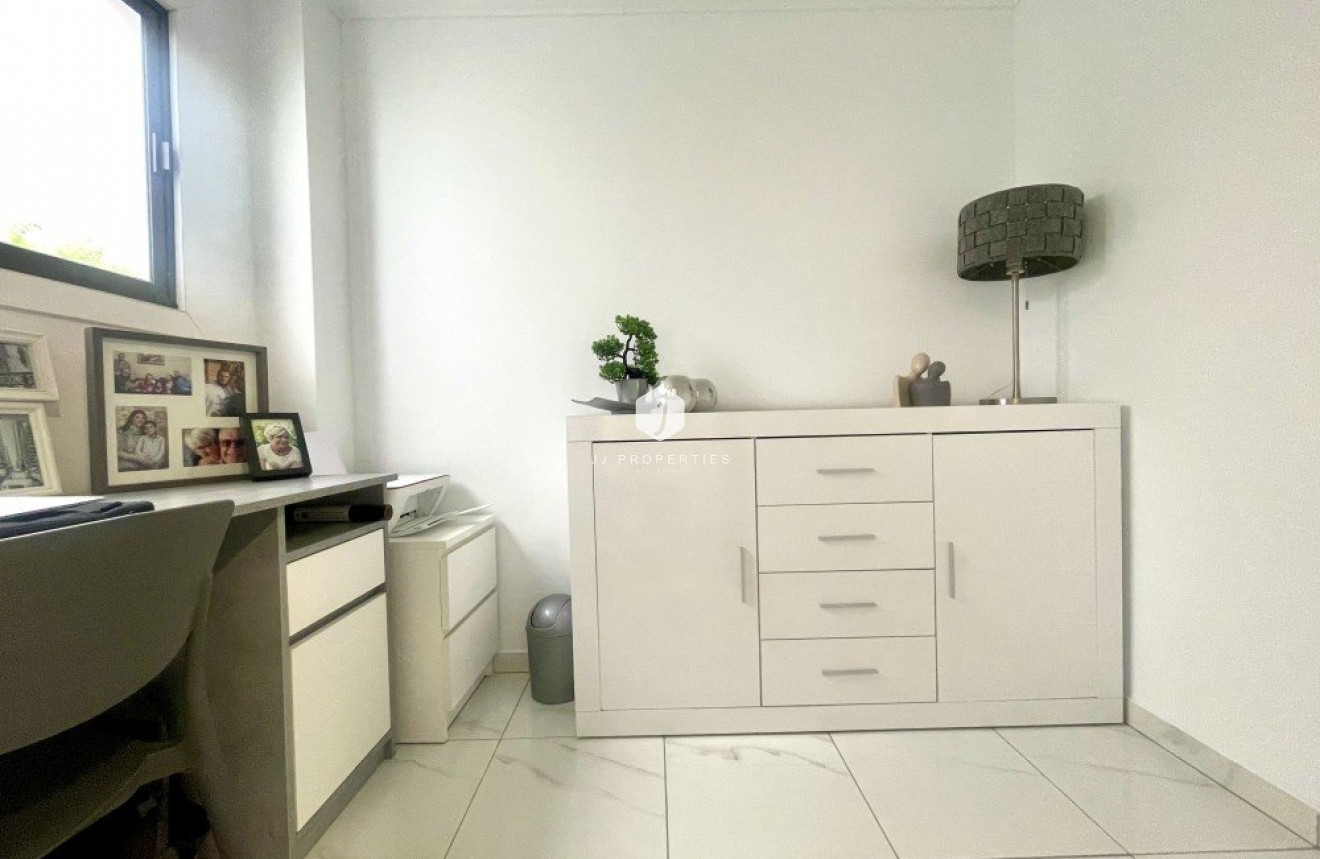 Z drugiej ręki - Mieszkanie w bloku -
Orihuela Costa - Costa Blanca