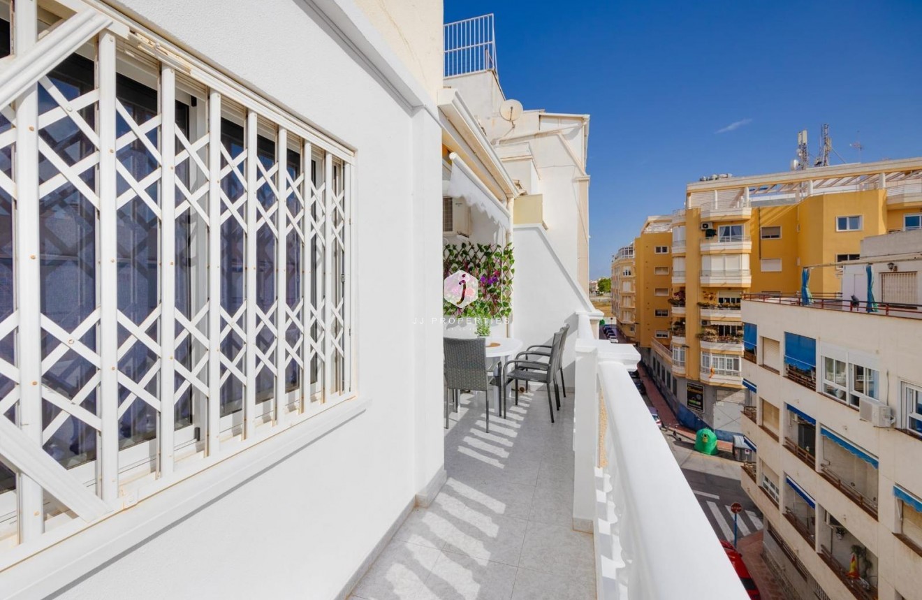 Resale - Apartment / flat -
Torrevieja - Estacion de autobuses