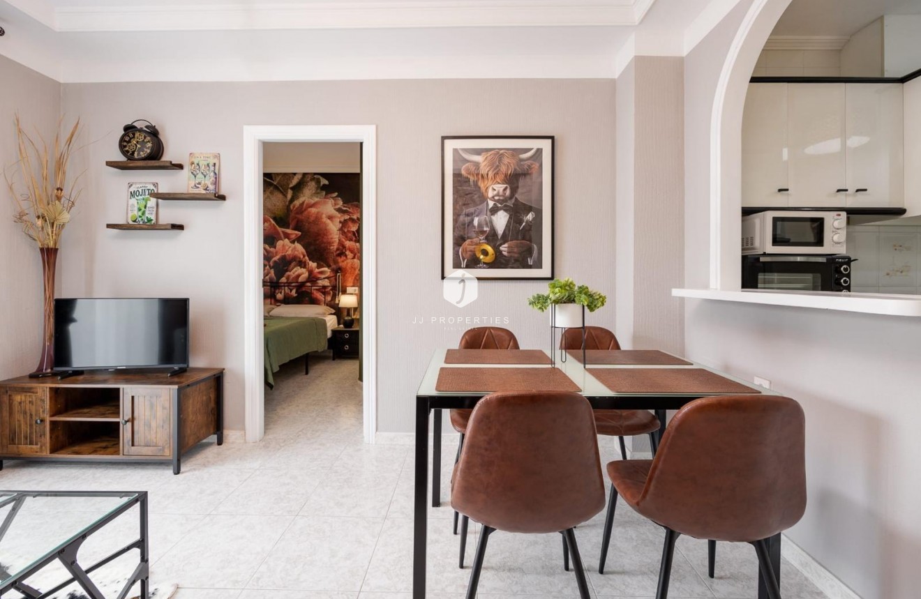 Resale - Apartment / flat -
Torrevieja - Estacion de autobuses