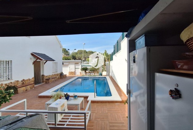 Segunda mano - Villa -
Torrevieja - Los Balcones - Los Altos del Edén