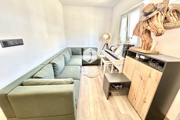 Z drugiej ręki - Szalet -
San Miguel de Salinas - Inland