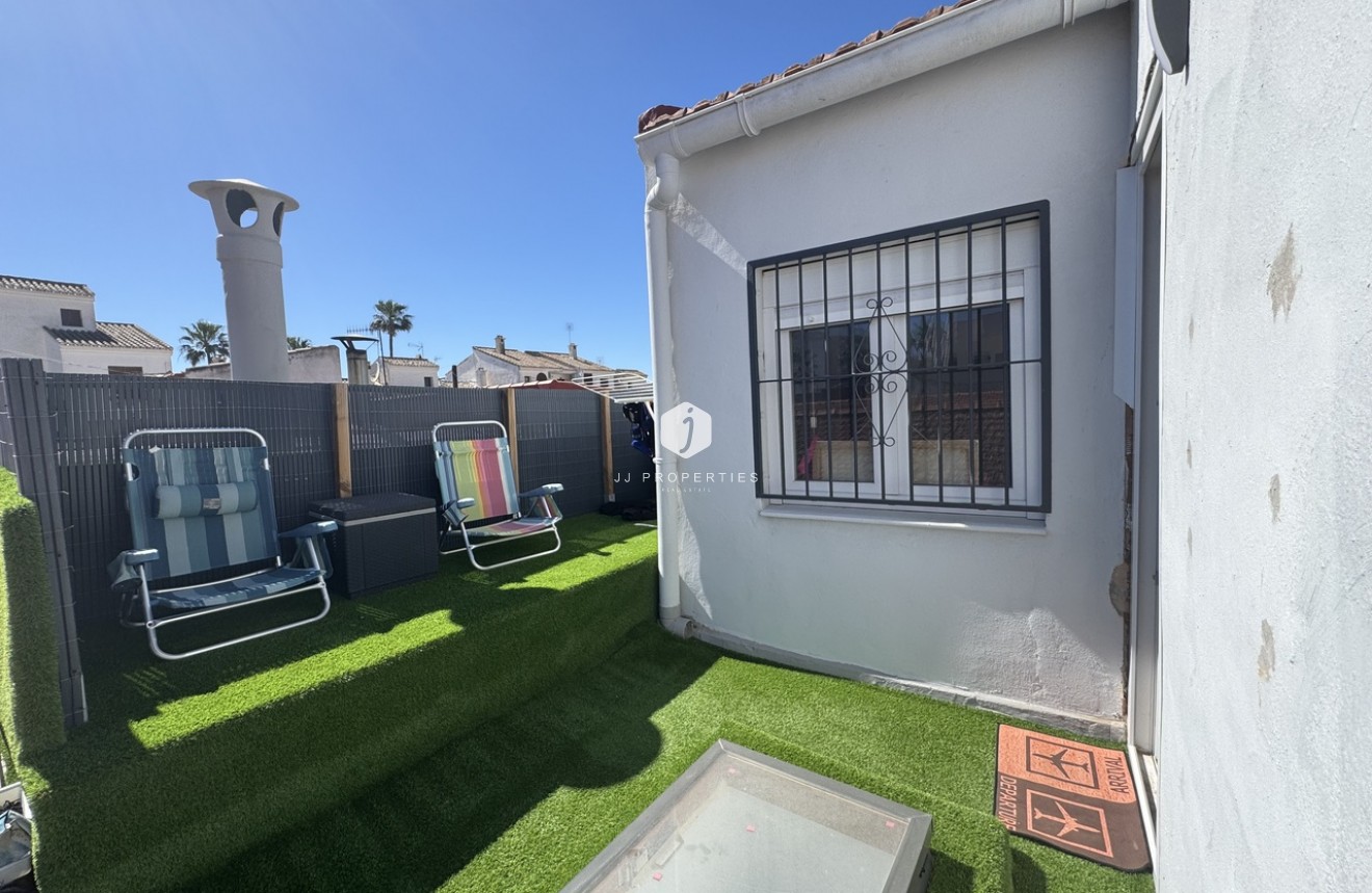 Z drugiej ręki - Szalet -
San Miguel de Salinas - Inland