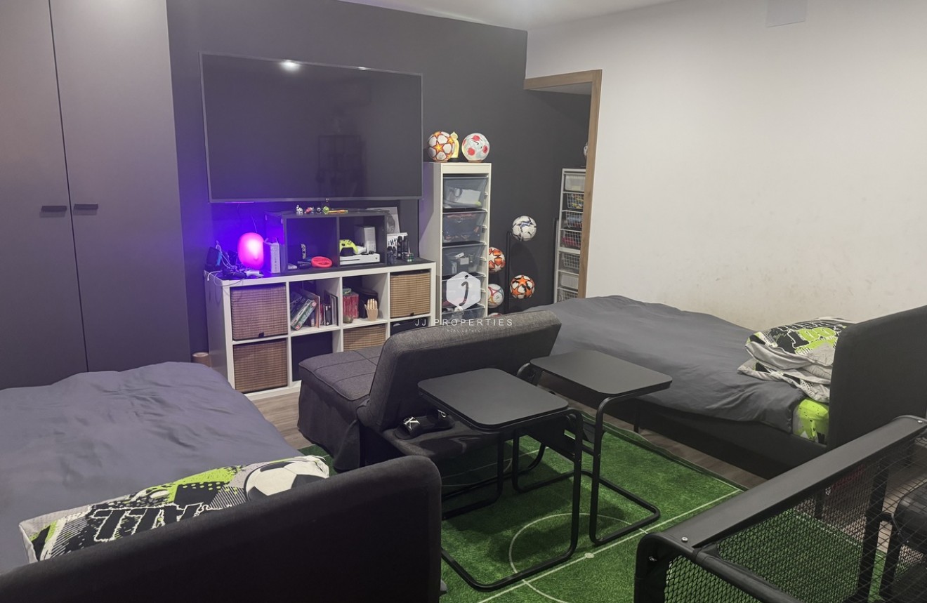 Z drugiej ręki - Szalet -
San Miguel de Salinas - Inland