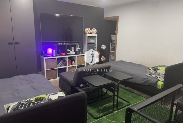 Z drugiej ręki - Szalet -
San Miguel de Salinas - Inland