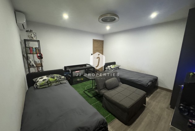 Z drugiej ręki - Szalet -
San Miguel de Salinas - Inland