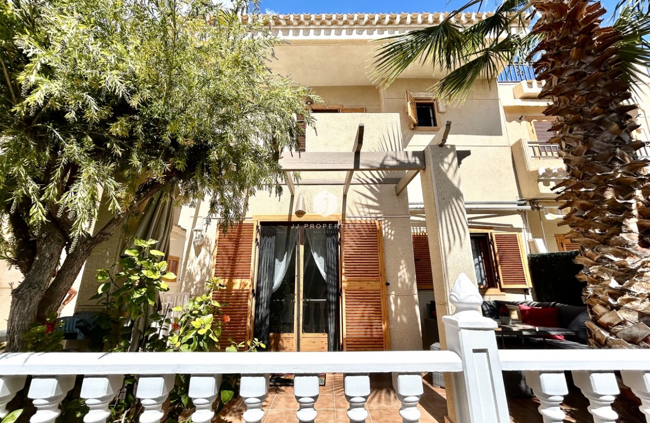 Segunda mano - Chalet -
Playa Flamenca - Costa Blanca