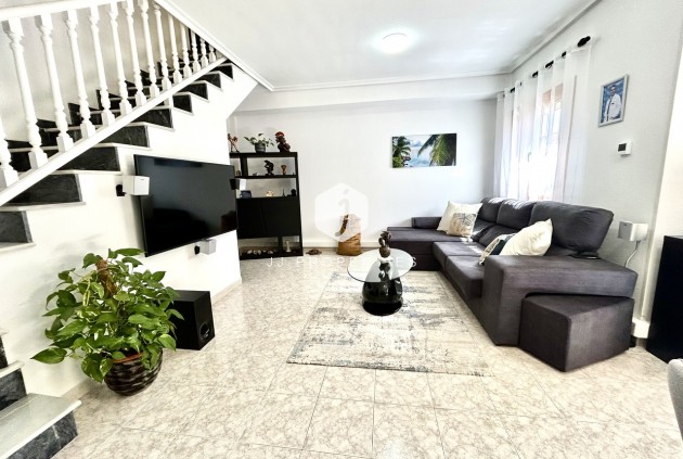 Segunda mano - Chalet -
Playa Flamenca - Costa Blanca