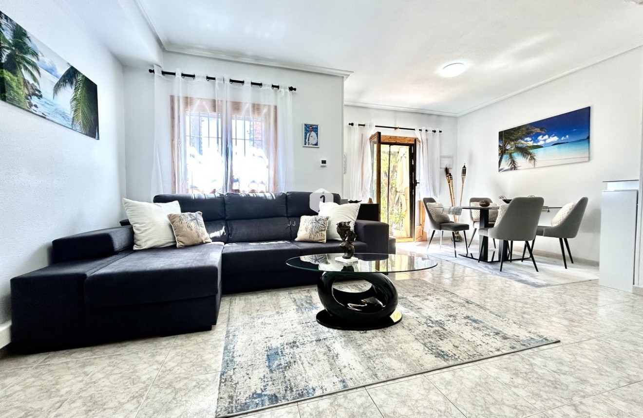 Segunda mano - Chalet -
Playa Flamenca - Costa Blanca