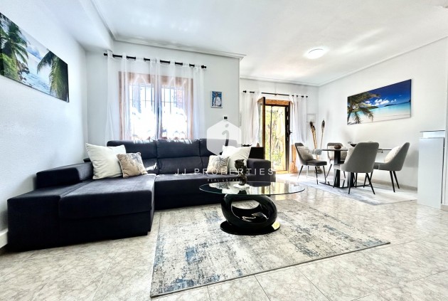 Segunda mano - Chalet -
Playa Flamenca - Costa Blanca