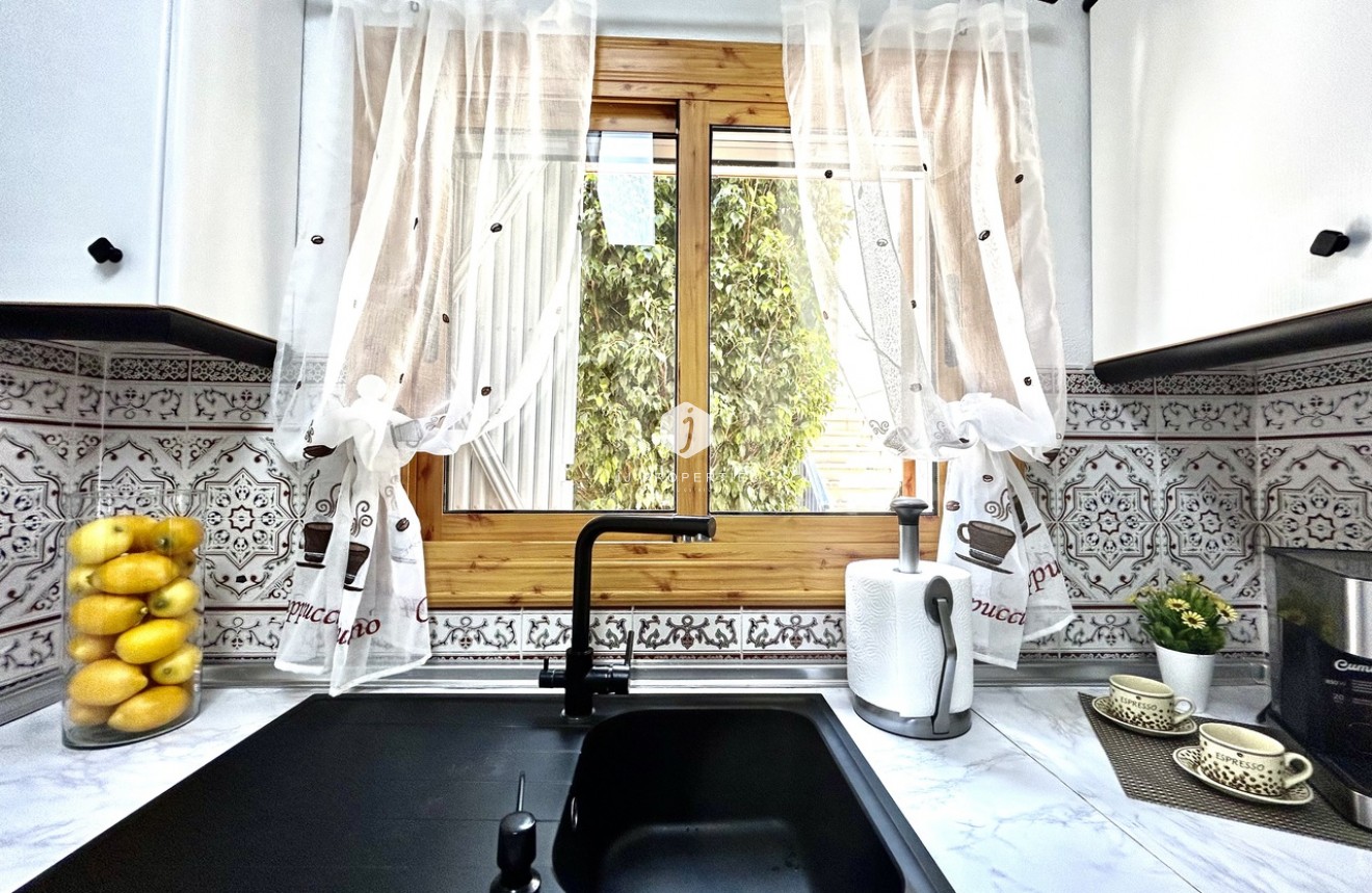 Segunda mano - Chalet -
Playa Flamenca - Costa Blanca