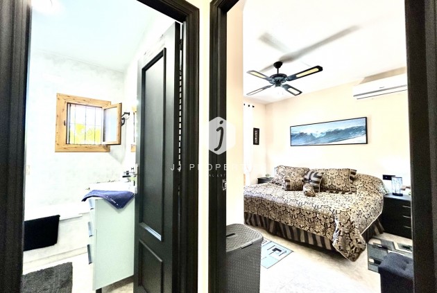 Segunda mano - Chalet -
Playa Flamenca - Costa Blanca