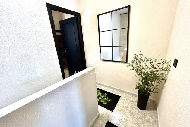 Segunda mano - Chalet -
Playa Flamenca - Costa Blanca