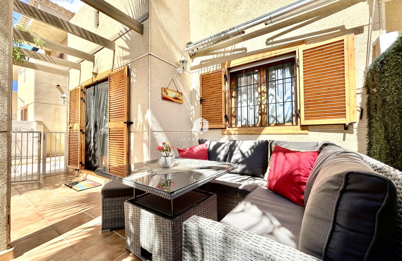 Segunda mano - Chalet -
Playa Flamenca - Costa Blanca