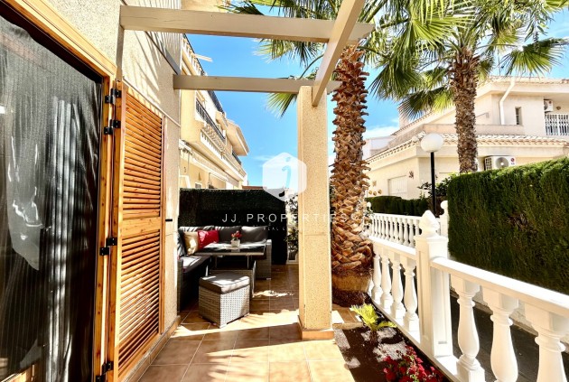 Segunda mano - Chalet -
Playa Flamenca - Costa Blanca