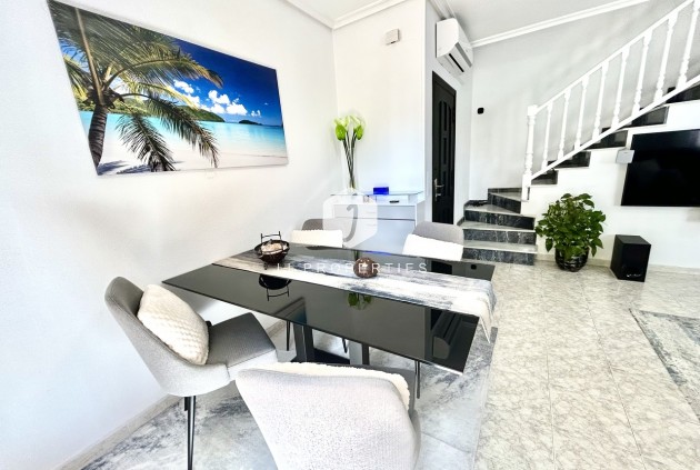 Segunda mano - Chalet -
Playa Flamenca - Costa Blanca