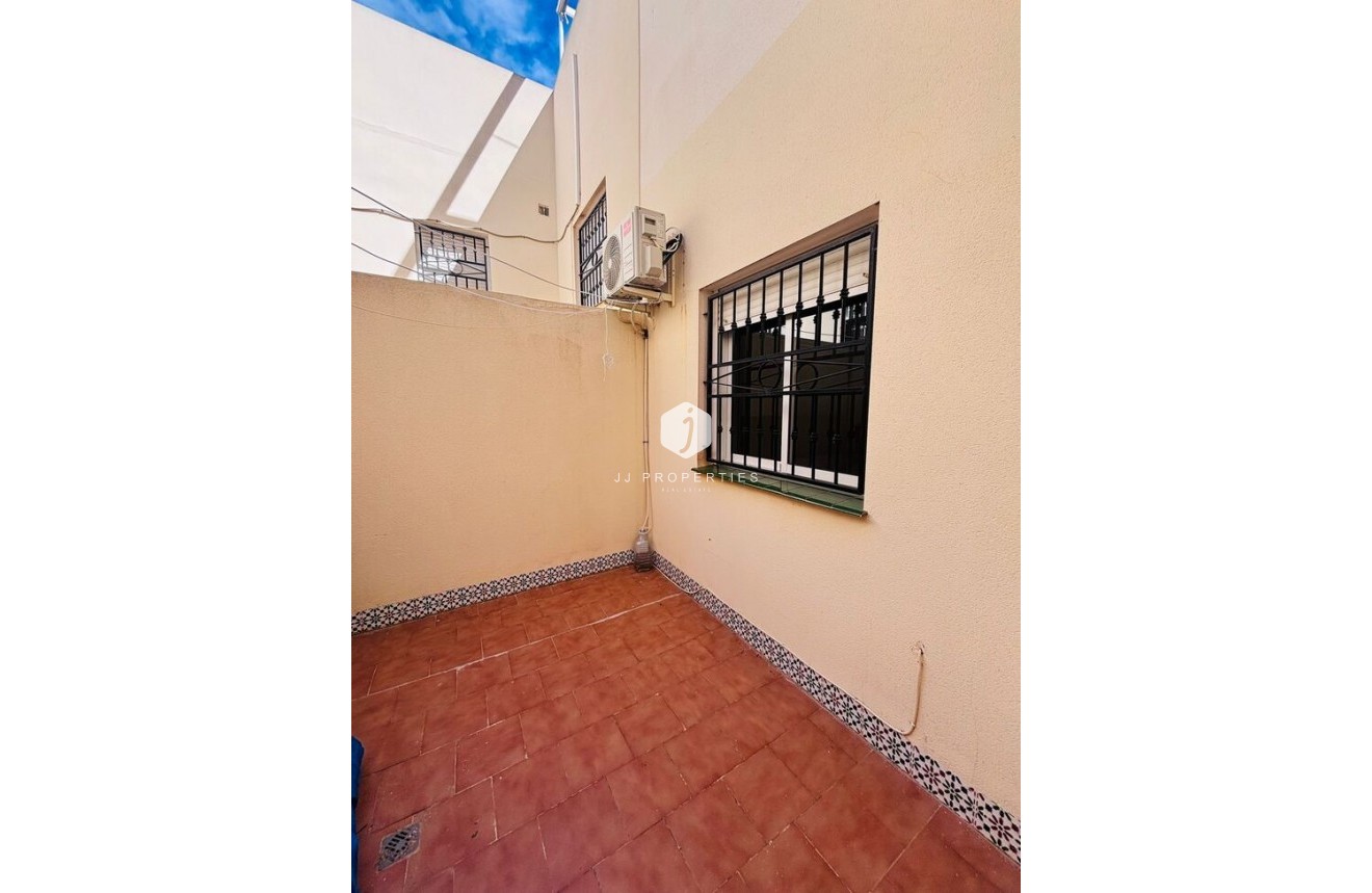 Segunda mano - Apartamento / piso -
Torrevieja - Costa Blanca