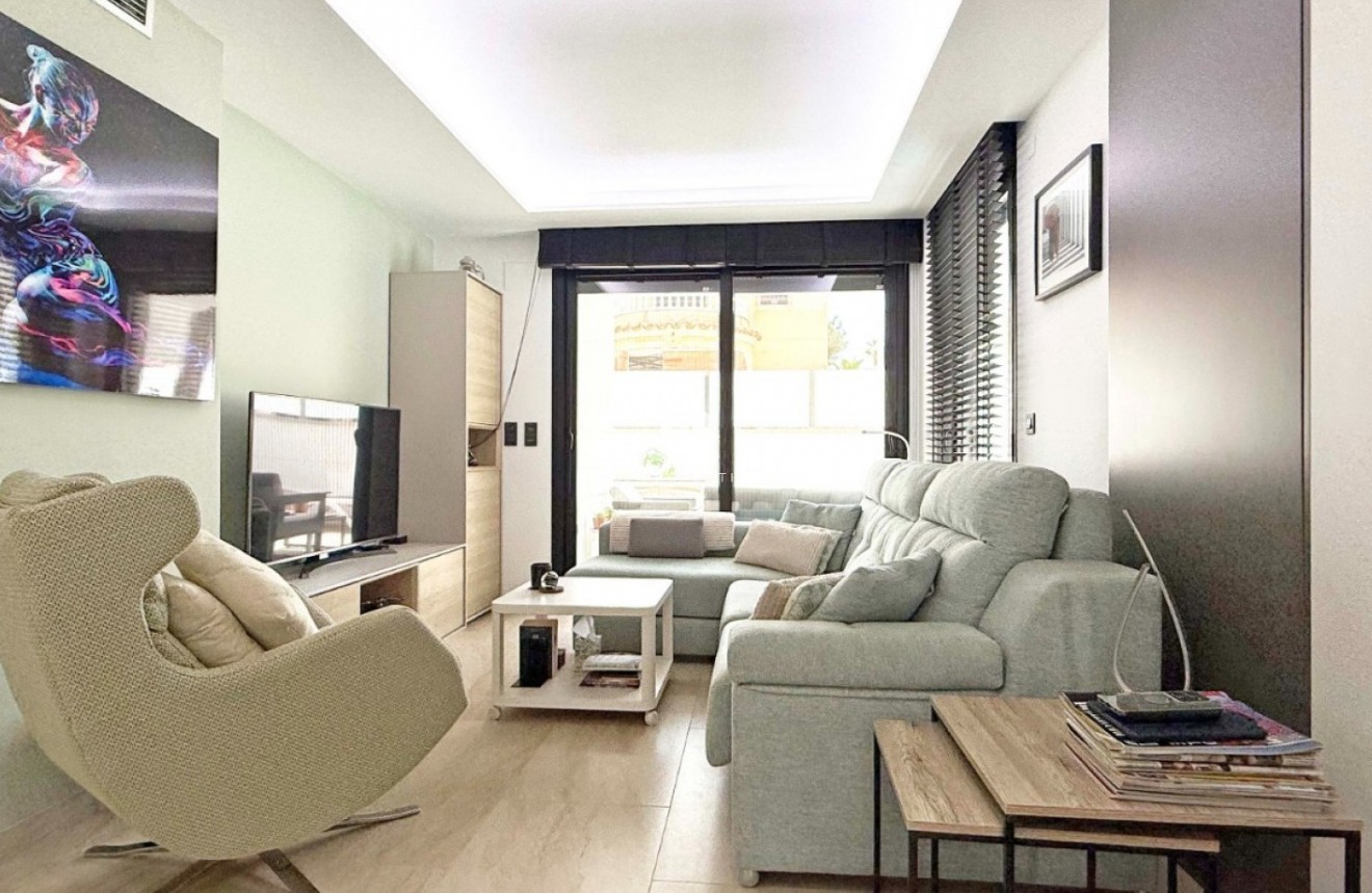 Segunda mano - Villa -
Orihuela Costa - Costa Blanca