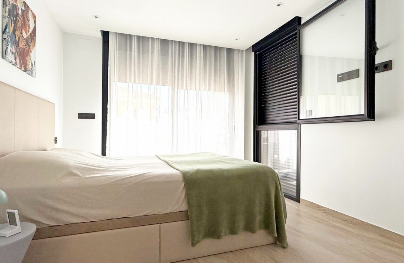 Segunda mano - Villa -
Orihuela Costa - Costa Blanca