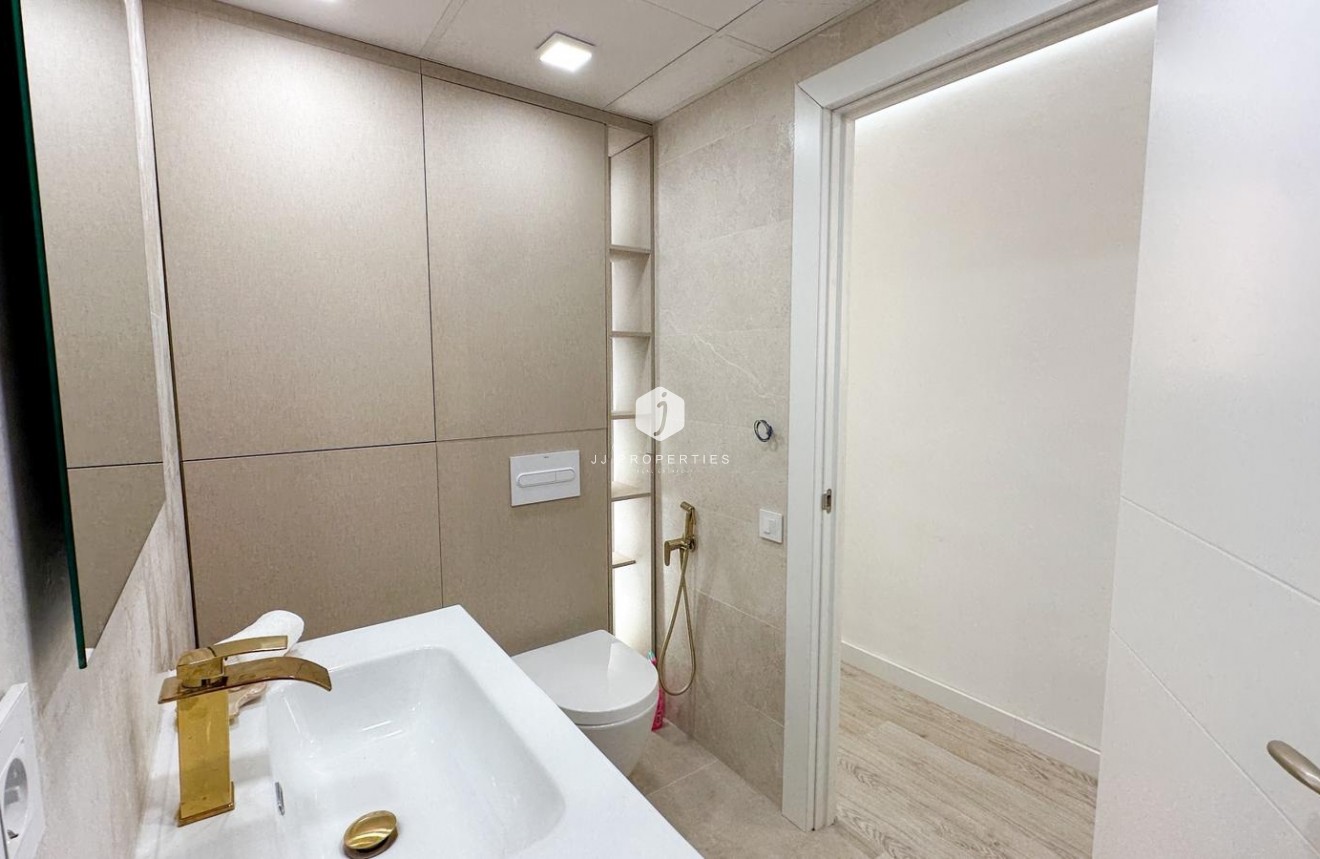 Segunda mano - Apartamento / piso -
Torrevieja - Costa Blanca