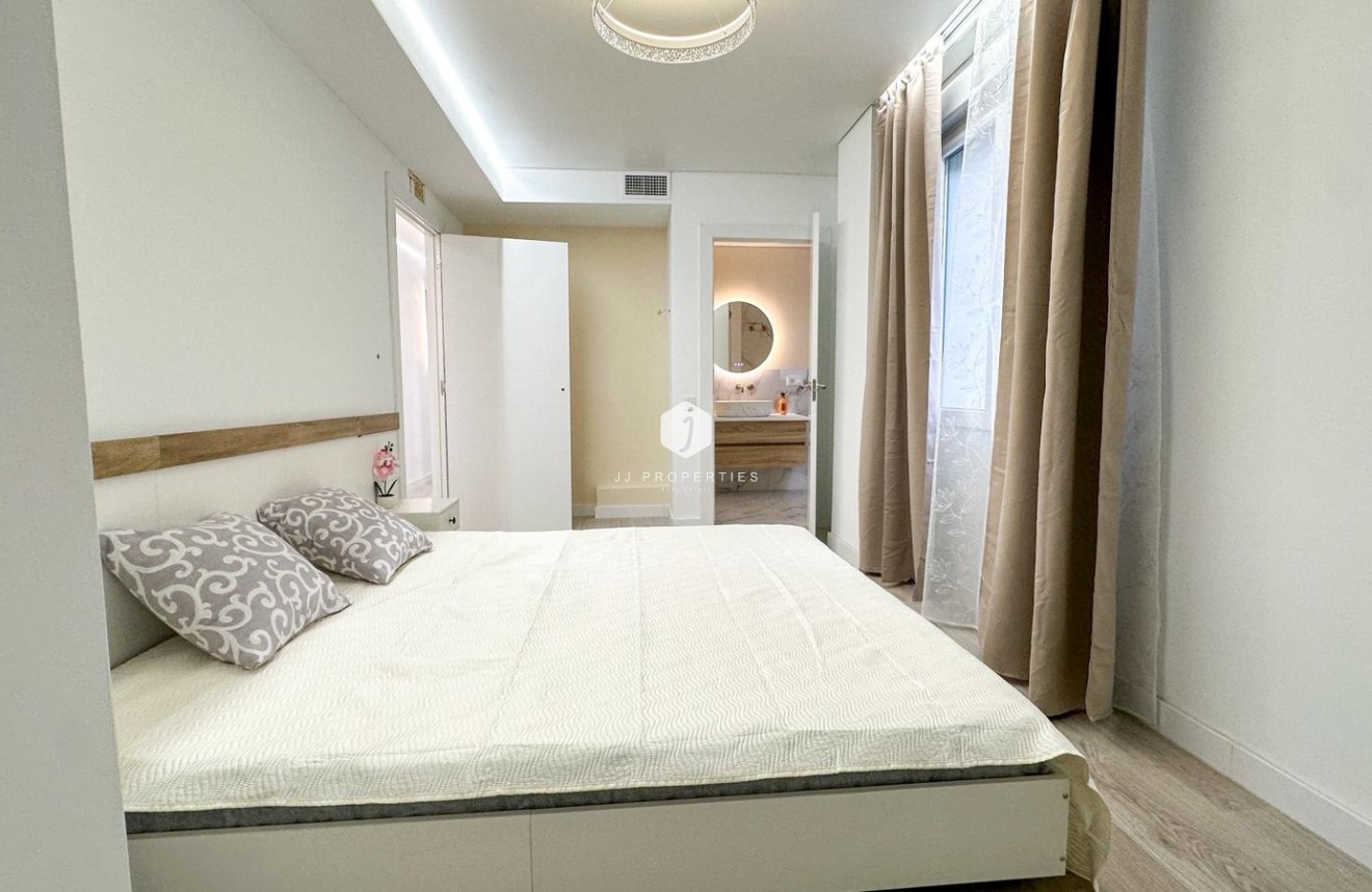 Segunda mano - Apartamento / piso -
Torrevieja - Costa Blanca