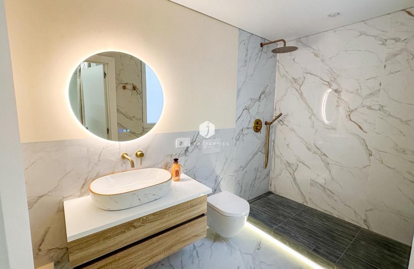 Segunda mano - Apartamento / piso -
Torrevieja - Costa Blanca