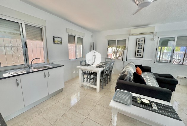 Resale - Villa -
Dolores - Comunidad Valenciana