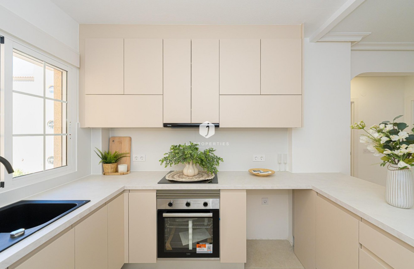 Segunda mano - Apartamento / piso -
Orihuela Costa - Lomas de Cabo Roig