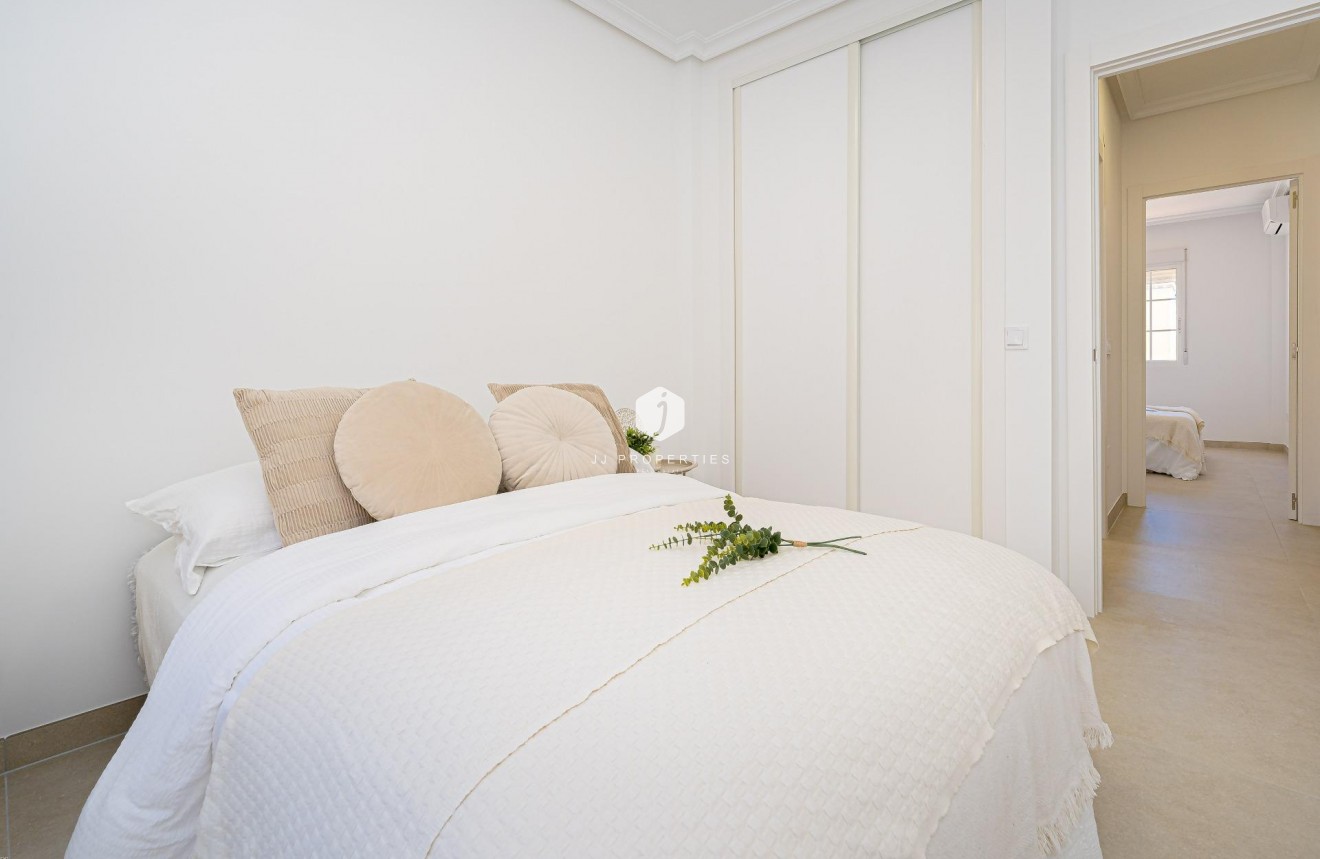 Segunda mano - Apartamento / piso -
Orihuela Costa - Lomas de Cabo Roig